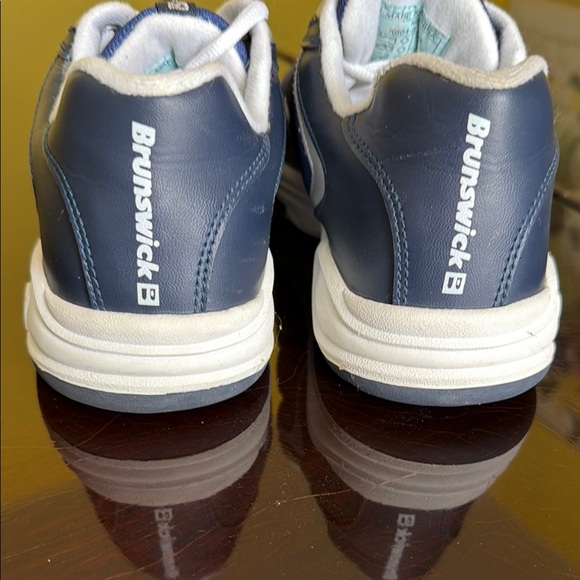 Brunswick Blue and Silver Women’s Bowling Athletic Shoes, Size 7 - Picture 4 of 12